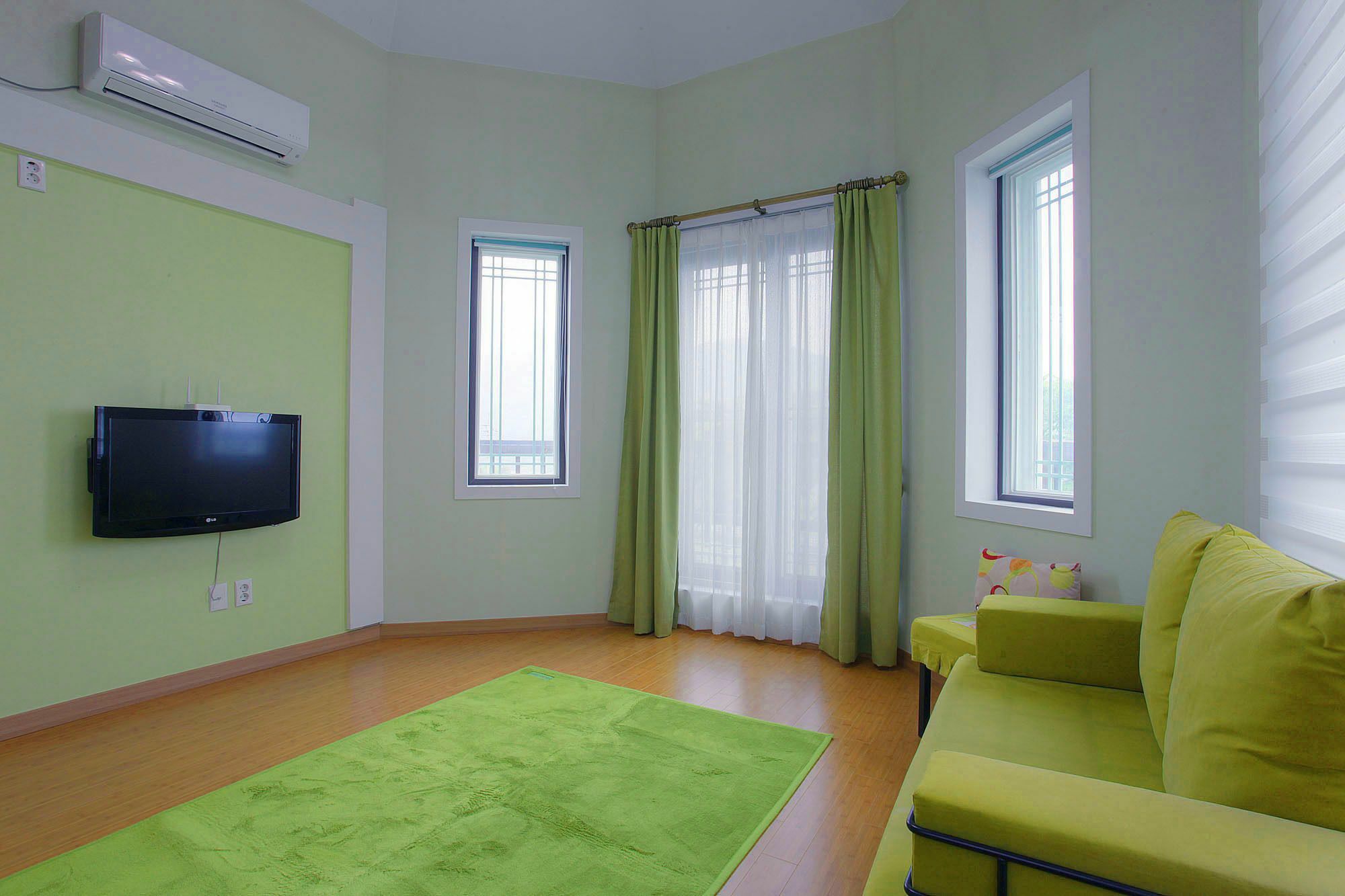 Forest Of Color Holiday home